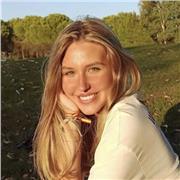 Soy una estudiante de enfermería encantada de dar clase a niños de primaria y ESO de cualquier asignatura (matemáticas, física y química, biología…). También ofrezco clases particulares de piano y lenguaje musical. Soy una chica organizada e implicada y c